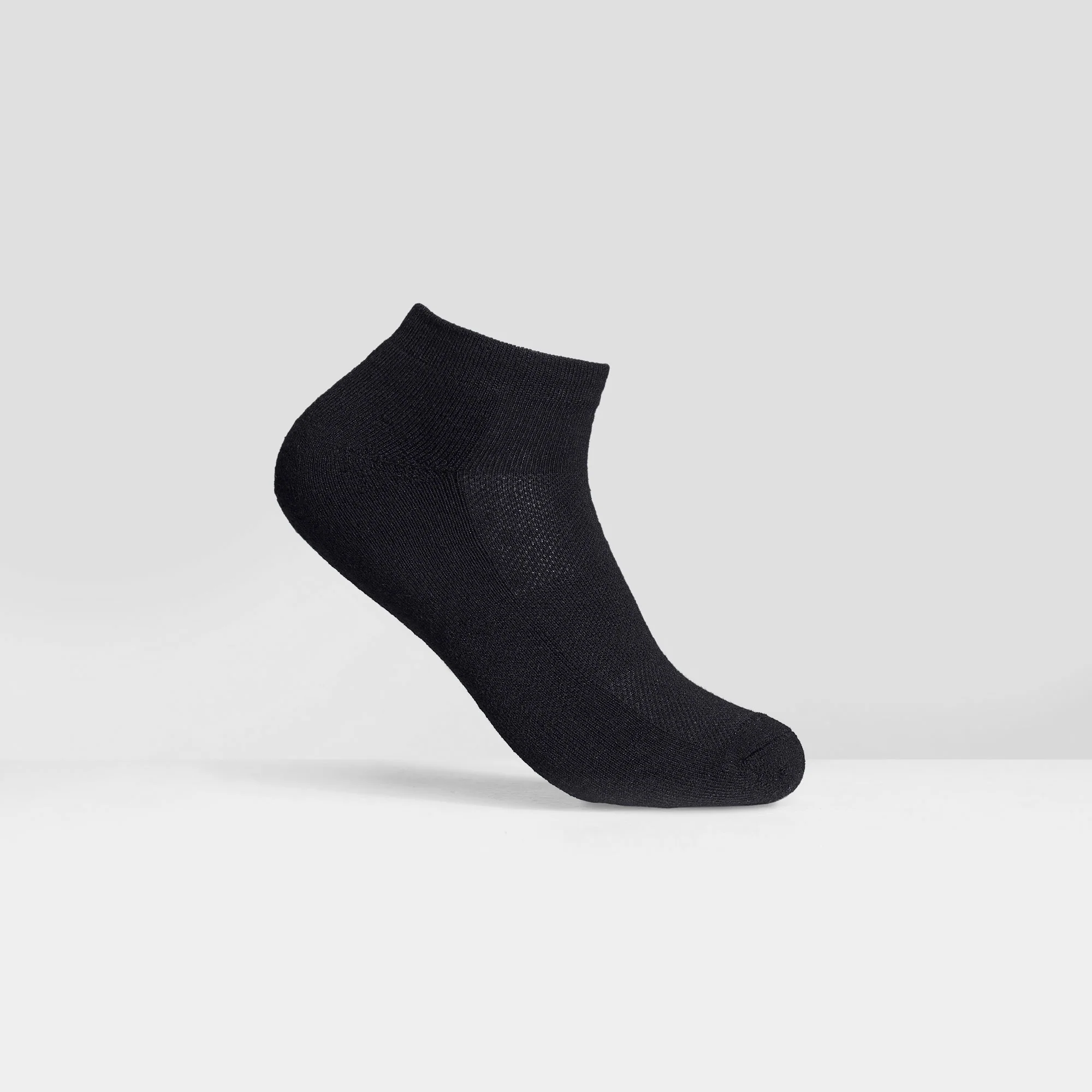 Men's 3 Pack // Merino All Season Ankle Socks - Image 3