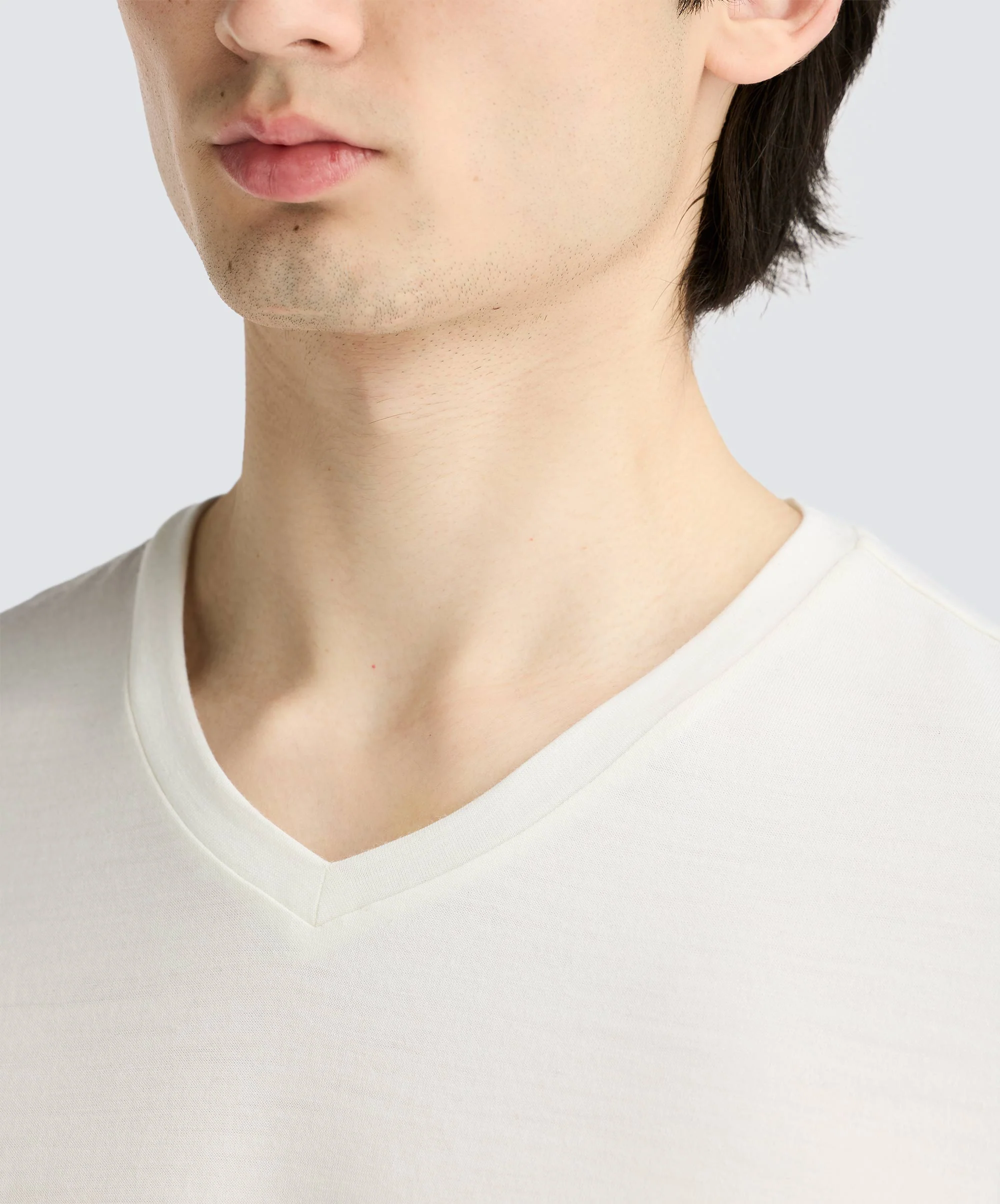 Men's Merino V-Neck T-Shirt - Image 10