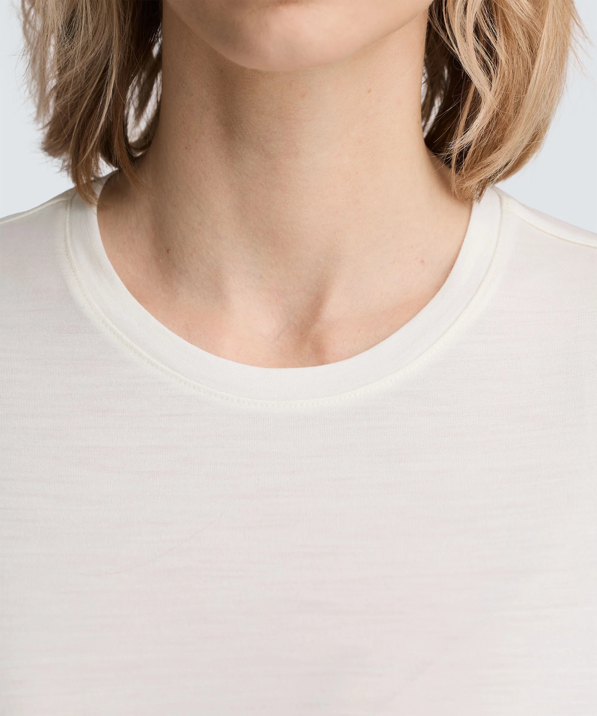 Women's Long Sleeve Merino Crew - Image 3