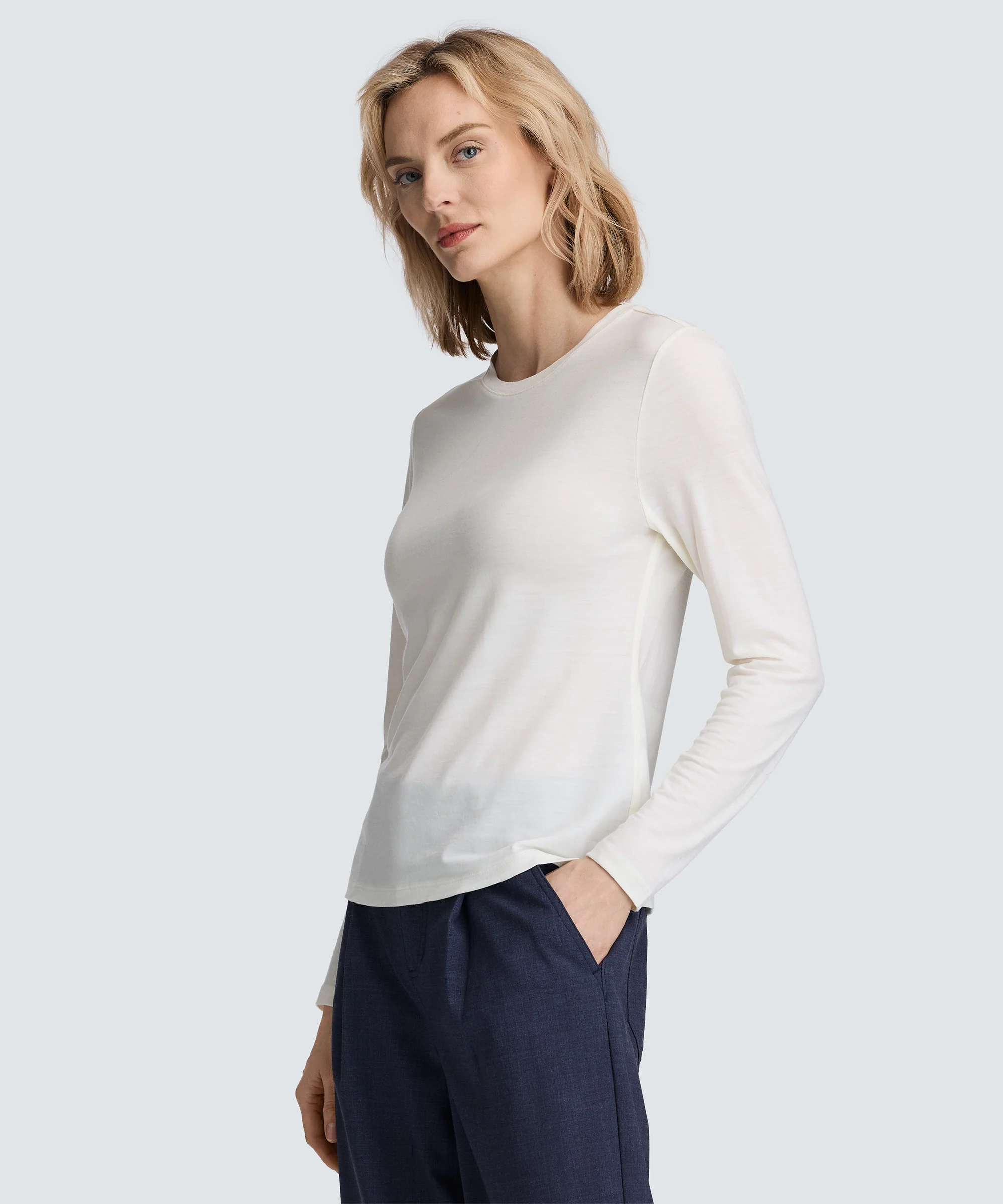 Women's Long Sleeve Merino Crew - Image 4