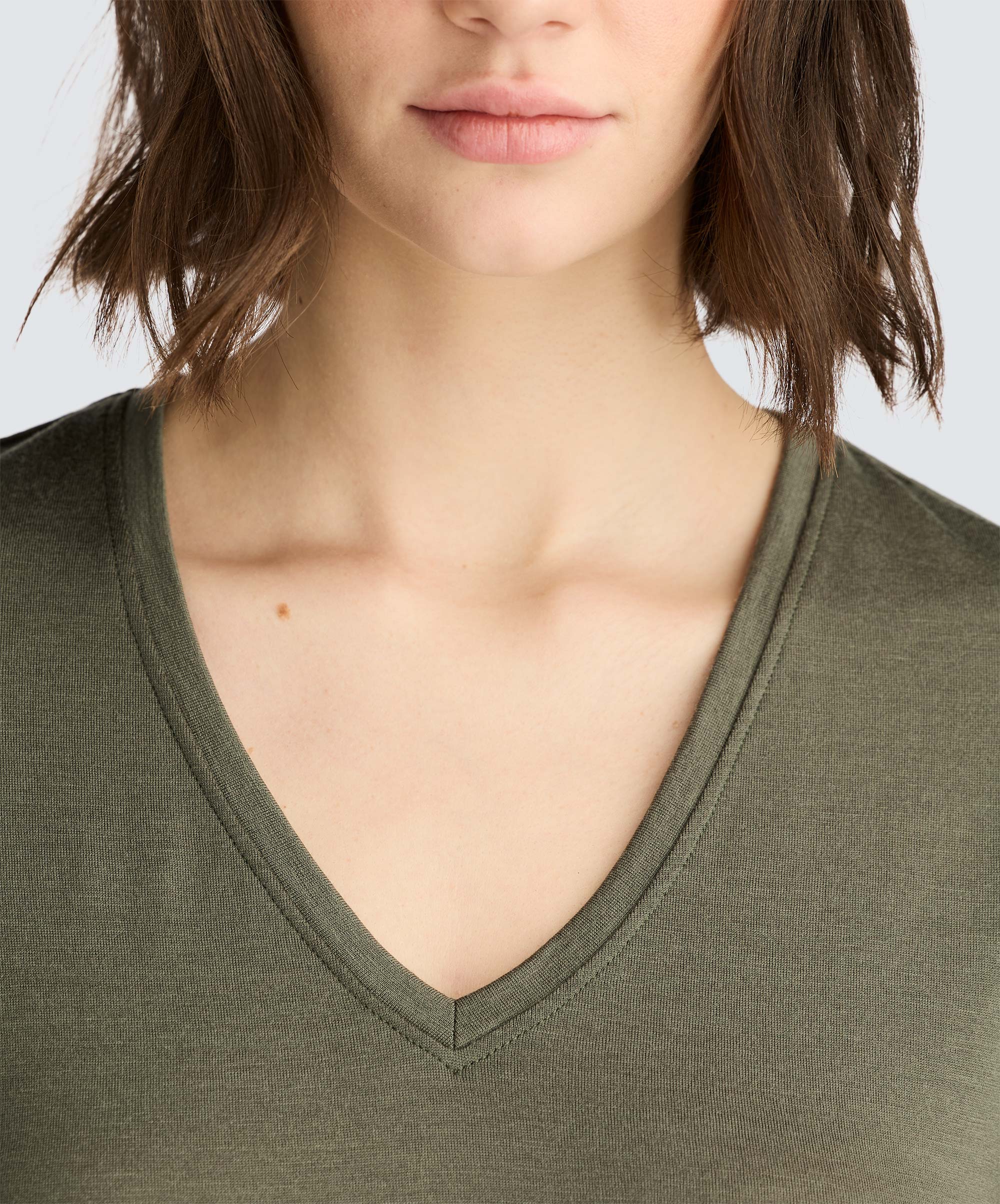 Women's Merino V-Neck T-Shirt - Image 24