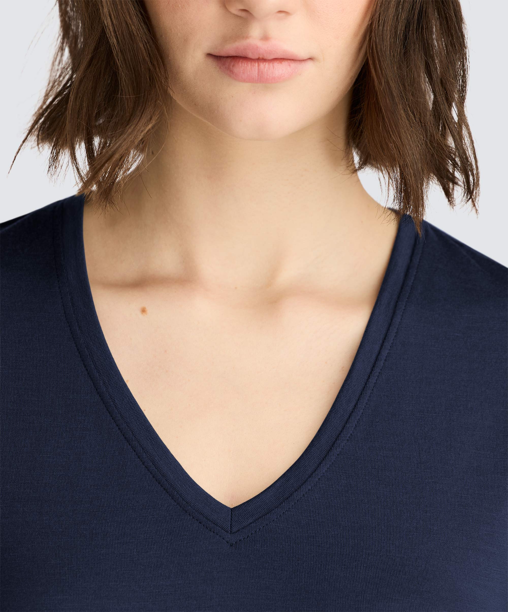 Women's Merino V-Neck T-Shirt - Image 3