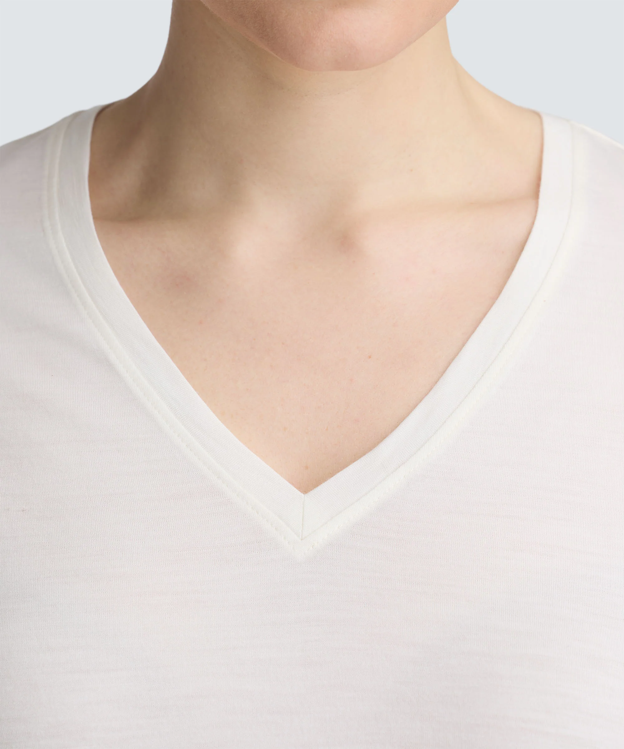 Women's Merino V-Neck T-Shirt - Image 54