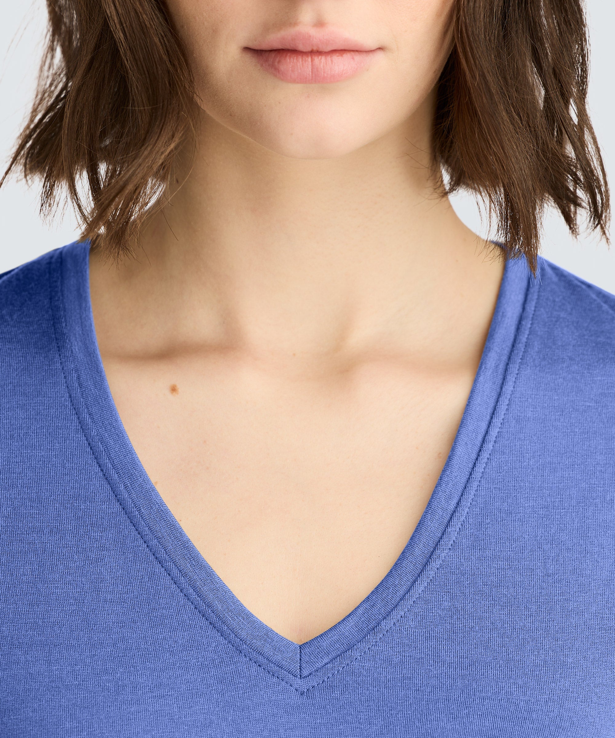 Women's Merino V-Neck T-Shirt - Image 84