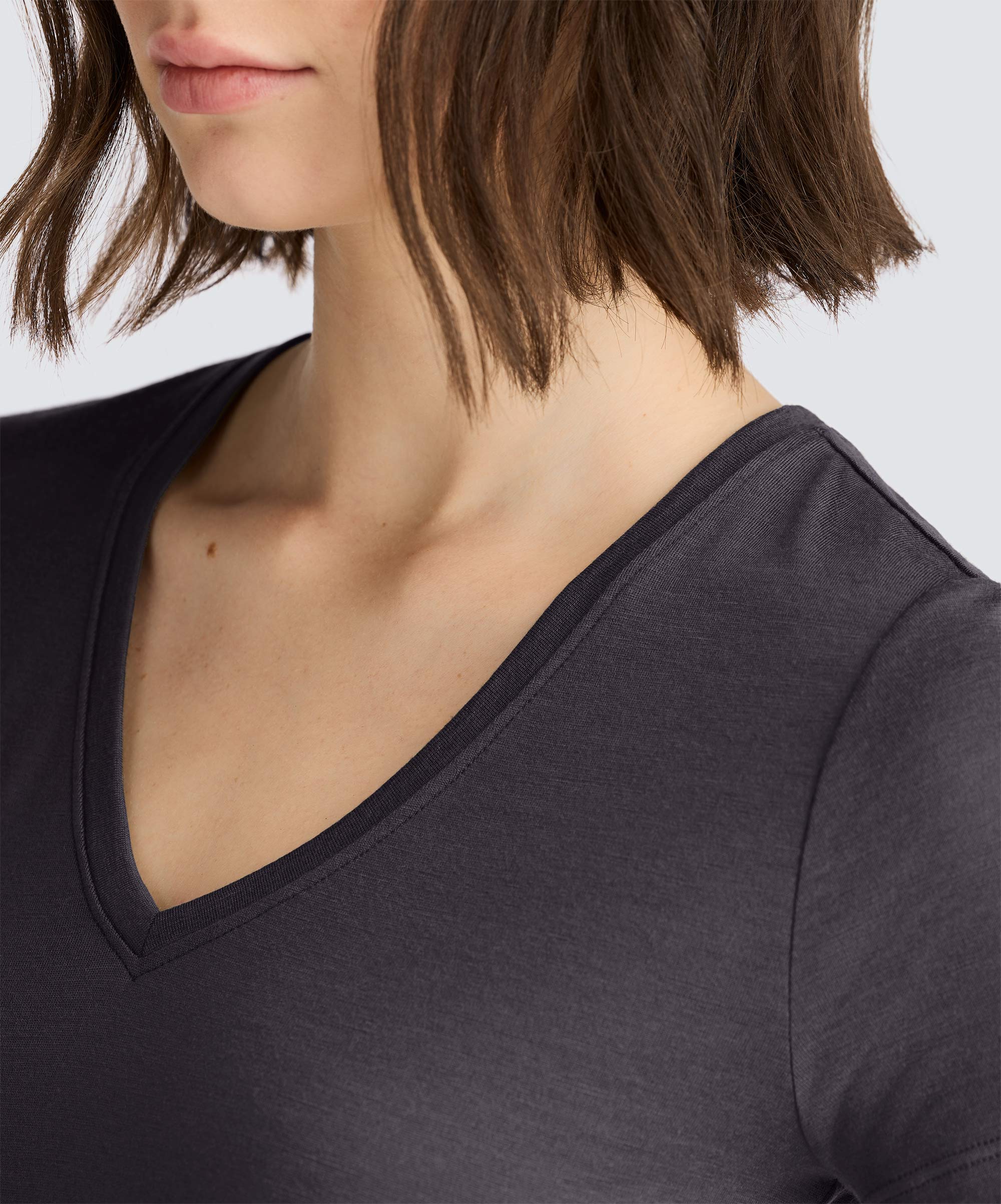 Women's Merino V-Neck T-Shirt - Image 20
