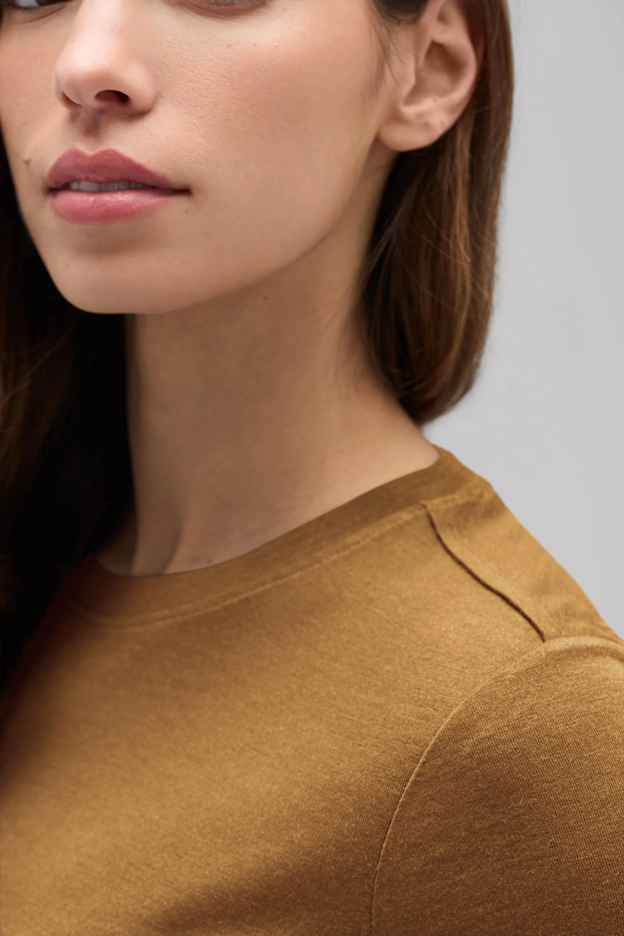 Women's Slim Merino Crew Neck T-Shirt - Image 49